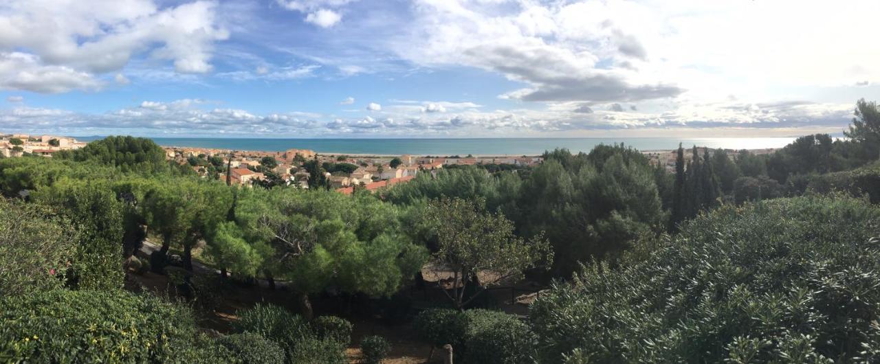 Saint-Pierre-La-Mer 弗勒里 外观 照片